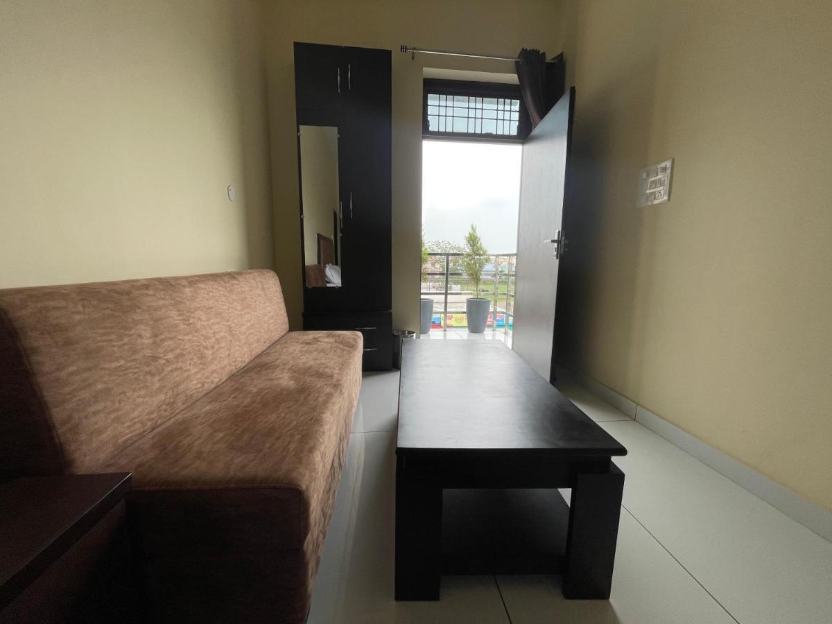 Bld Restaurant And Home Stay เดห์ราดุน ภายนอก รูปภาพ